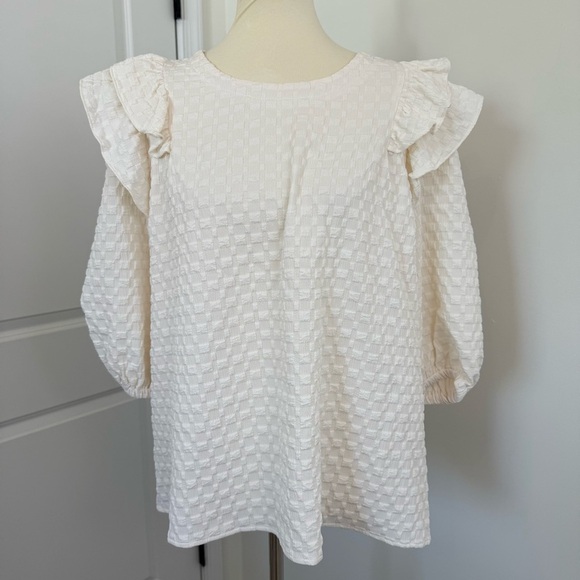 Umgee Ivory Textured Jacquard Blouse Ruffle Cap Sleeve Size L Checkered Prairie - Picture 1 of 10
